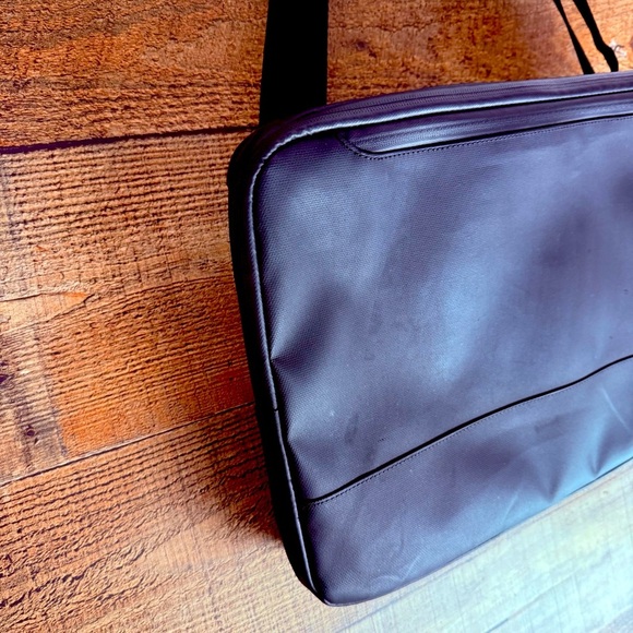 Nomatic Tech Case Bag - Picture 7 of 14